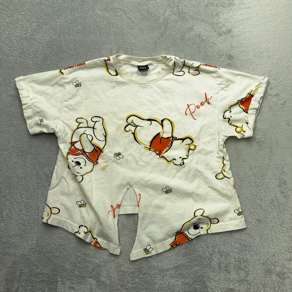 Disney Winnie the Pooh T-Shirt Womens Small Cream All Over Print Split Hem Tee